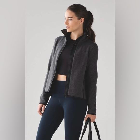 Lululemon It’s Fleecing Cold Zip Up Size 12 - Picture 2 of 15
